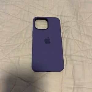 Apple iPhone 14 pro max case purple and MagSafe